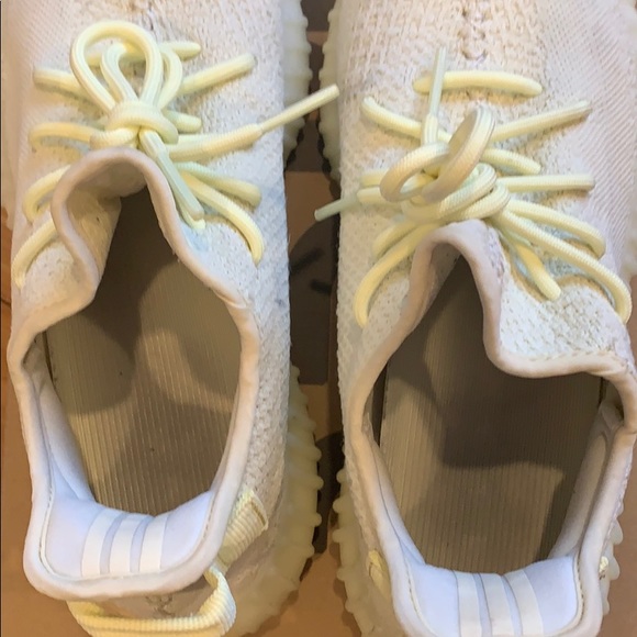 Yeezy 350 v2 butter - Picture 4 of 7